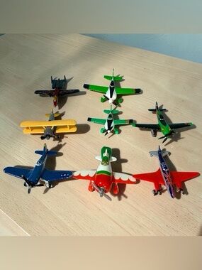 Lot of (7) Disney Planes Die-Cast Planes and One (1) Plastic Matchbox Plane